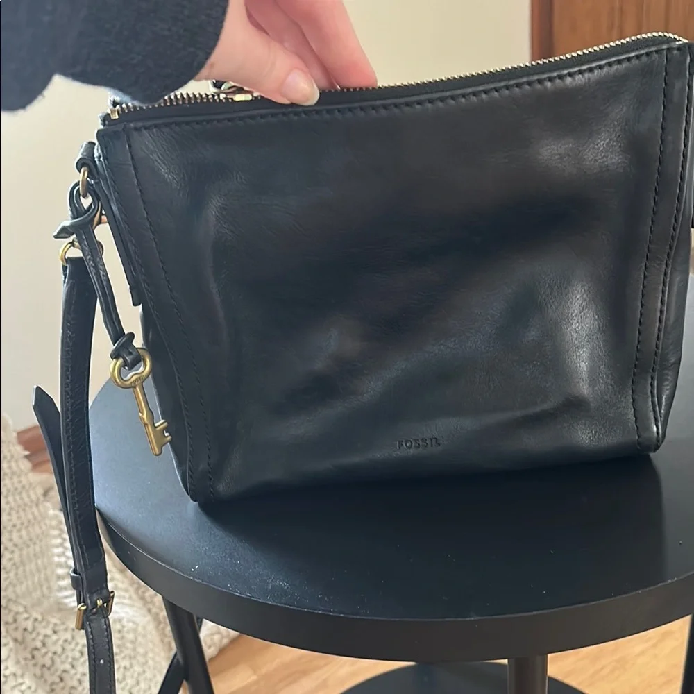 Fossil Black Leather Crossbody Bag with Gold Accents - Picture 1 of 3